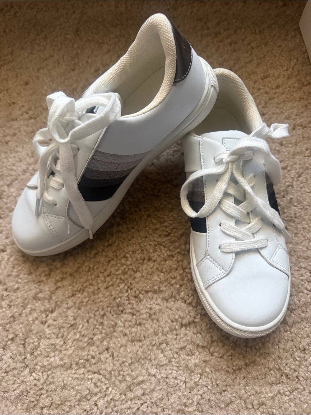 Kurt Geiger White Sneakers with Gray and Black Side Stripes